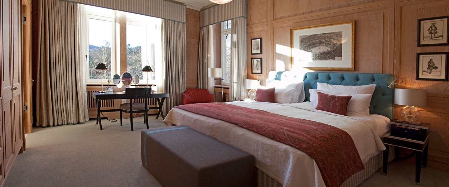 bph-1920x1080-accommodation-vs-suite-bedroom