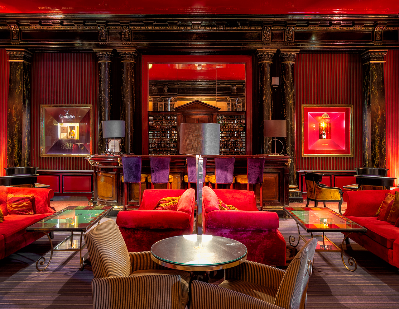 bar-of-the-hotel-du-louvre-in-paris
